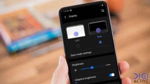 تصویر تنظیمات گوشی برای فعال کردن حالت Dark Mode و کاهش مصرف باتری در مقاله افزایش طول عمر باتری موبایل